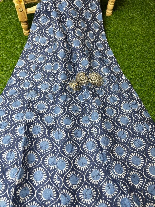 Indigo saree - Image 2